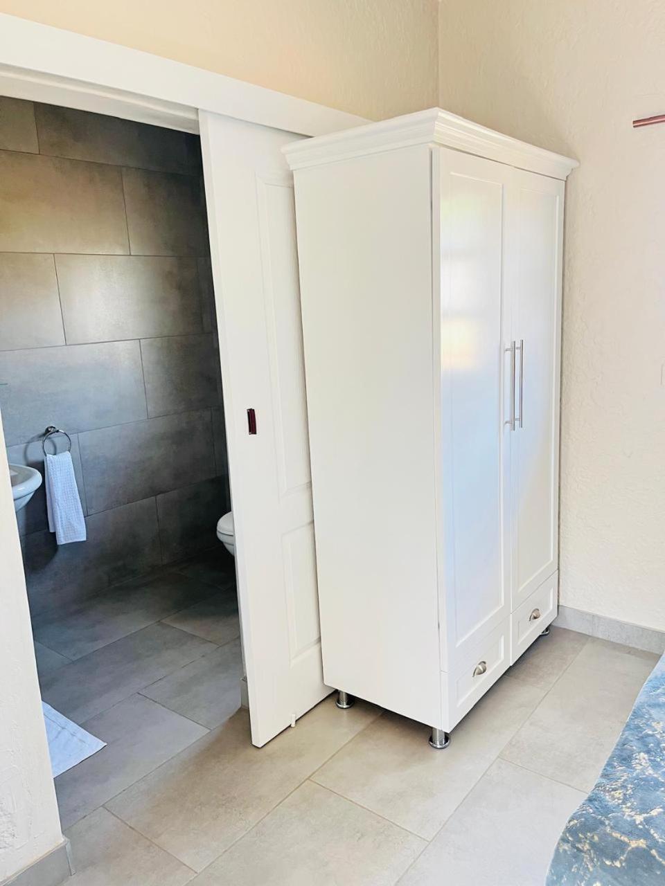 Oak Gardens Bed And Breakfast Нюкасъл Екстериор снимка