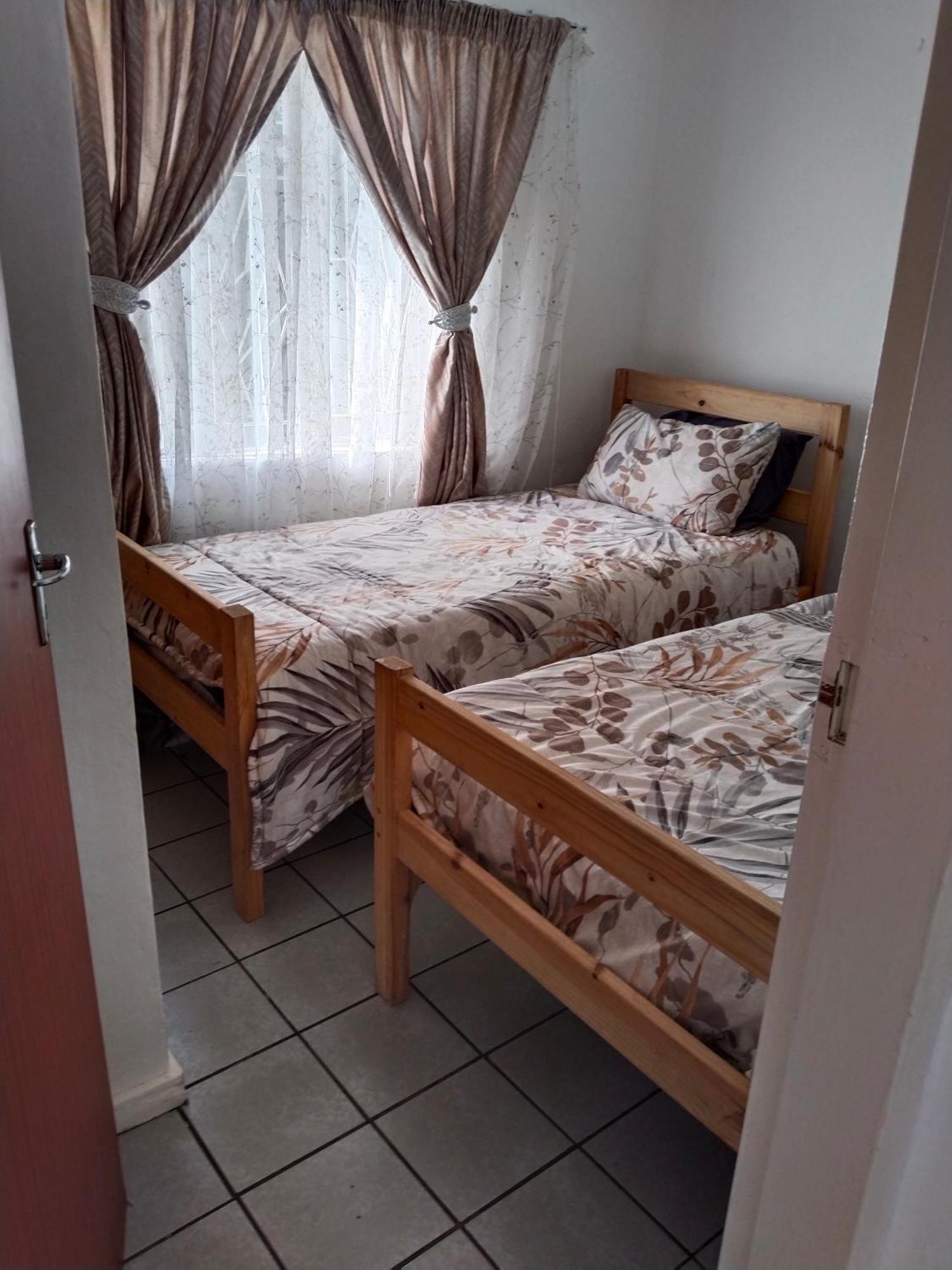 Oak Gardens Bed And Breakfast Нюкасъл Екстериор снимка