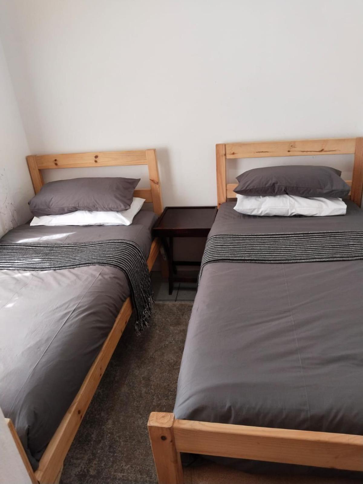 Oak Gardens Bed And Breakfast Нюкасъл Екстериор снимка