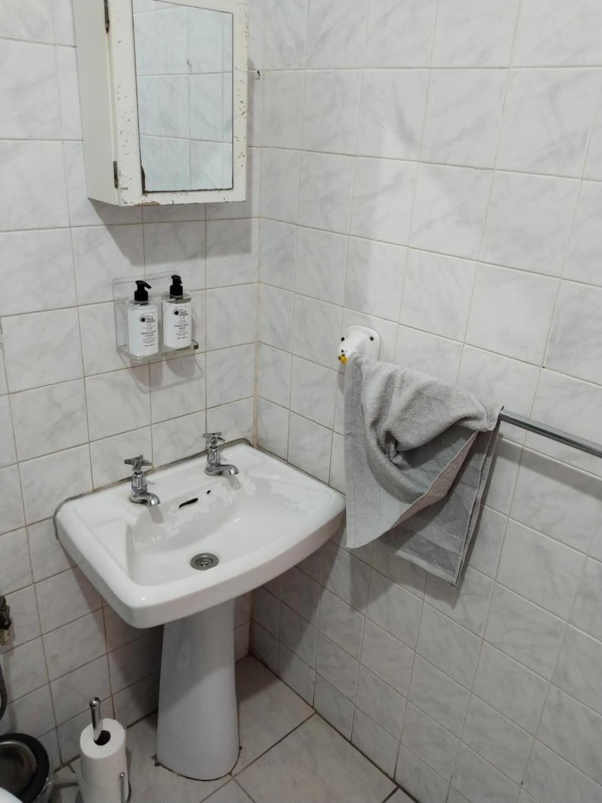 Oak Gardens Bed And Breakfast Нюкасъл Екстериор снимка